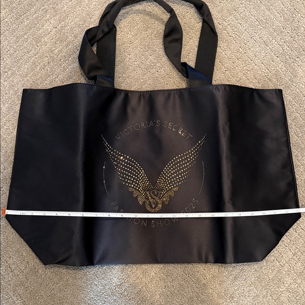 NWT Victoria's Secret 2025 Runway Fashion Show Tote - Picture 3 of 8